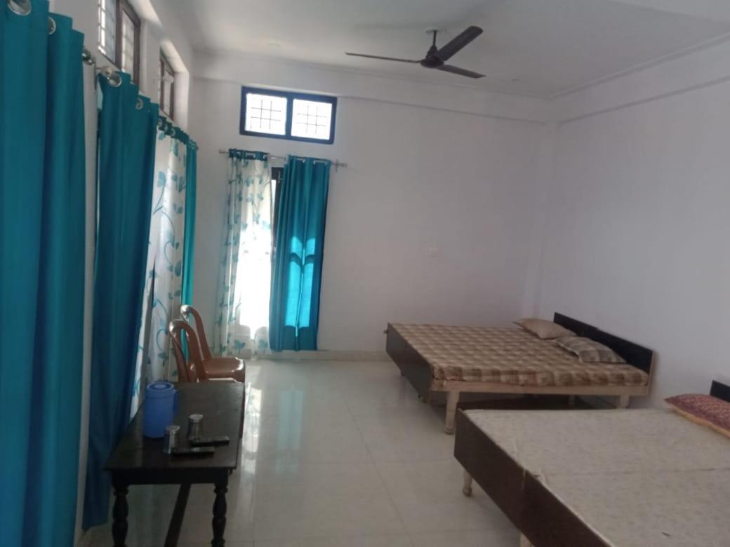 Appartement Vamoose Srishty Choice à Rudraprayāg Extérieur photo